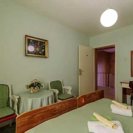 Mirjana Casa de hóspedes Trogir