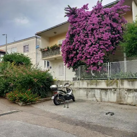 Casa de hóspedes Mirjana Trogir